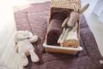 Jollein 037-001-65366 Stofftier Kuscheltier Hase Kaninchen Junge Joey grau – Bild 4
